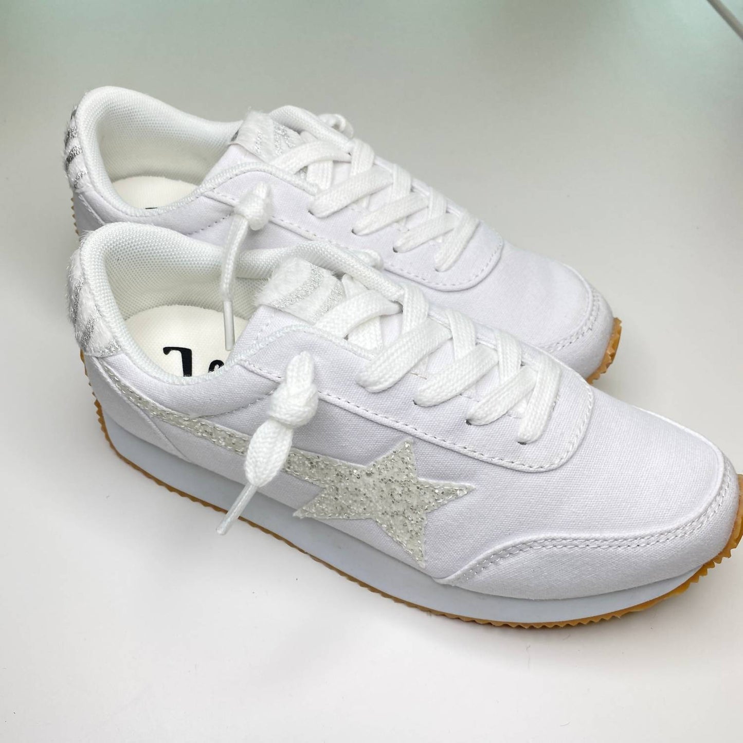 Vintage Sneakers In White